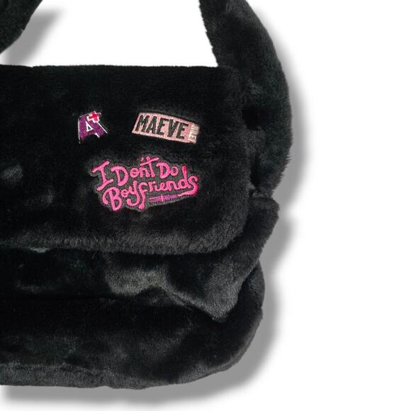 Netflix Sex Education collection by H&M crossbody strap faux fur black bag - Picture 3 of 6